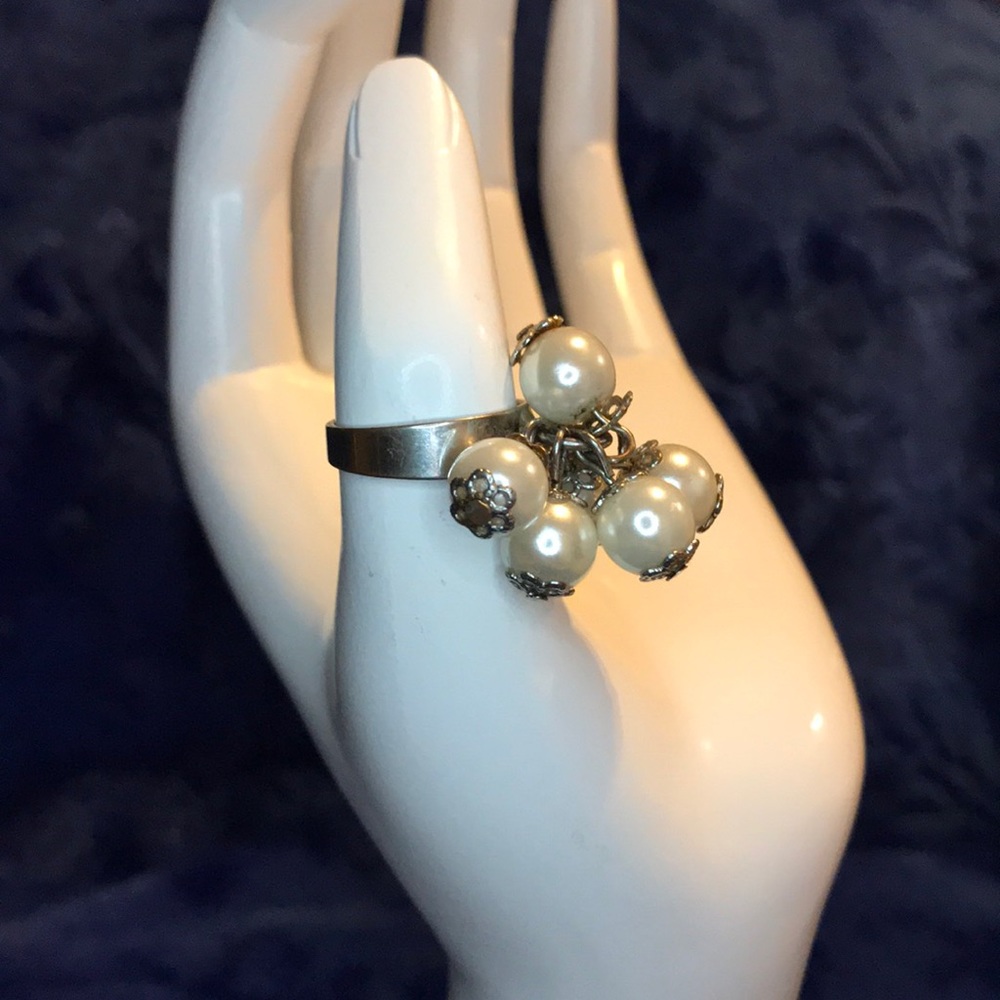Pearl Cluster Ring